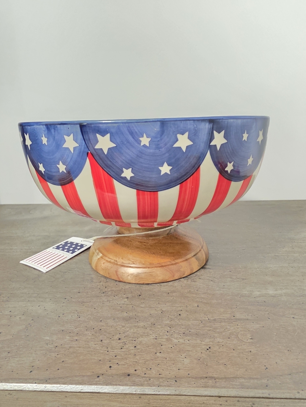 Viral India Patriotic Bowl on Wooden Pedestal